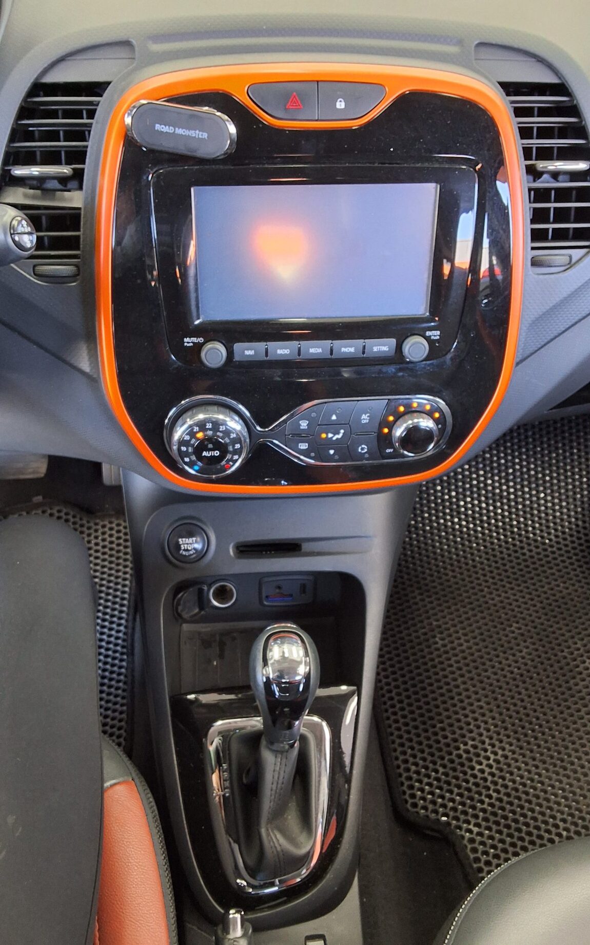 RENAULT (SAMSUNG) QM3 RE 2015 - zdjęcie 18