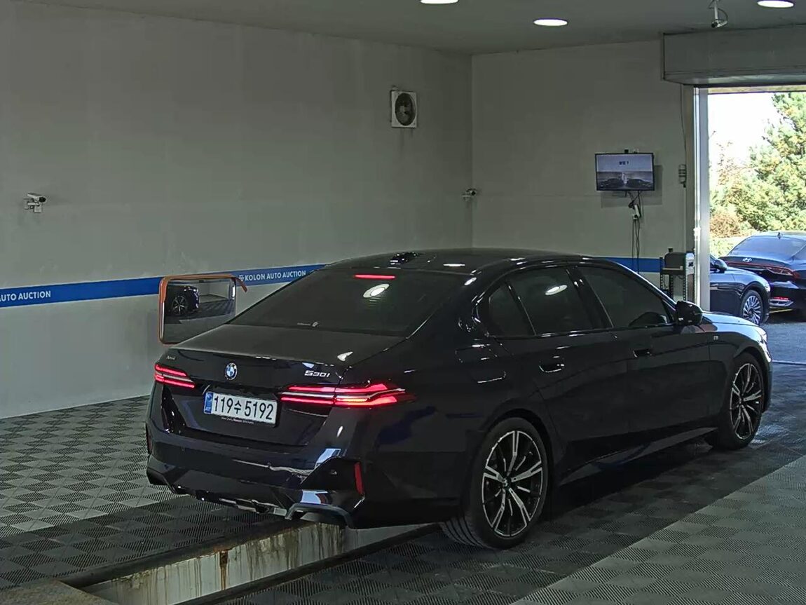 BMW 5 SERIES (8TH GEN) 530i xDRIVE M SPORT PACK 2026 - zdjęcie 5