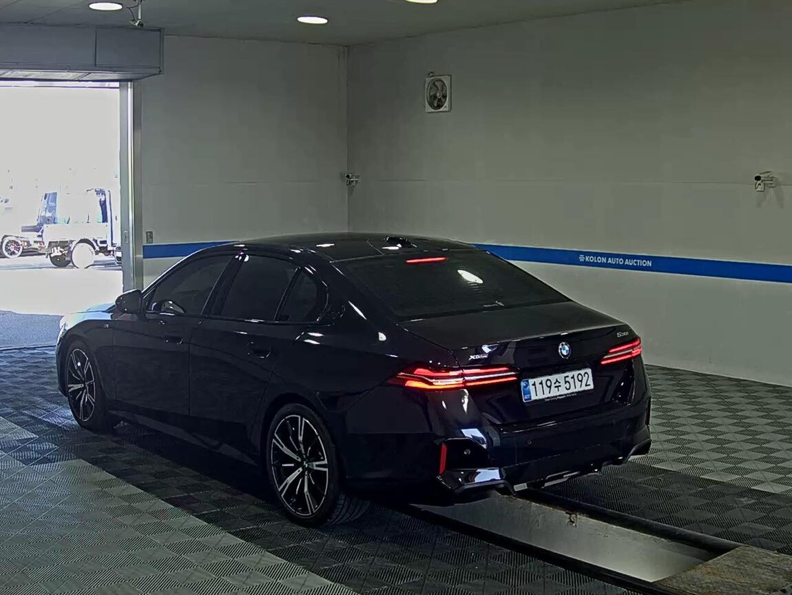 BMW 5 SERIES (8TH GEN) 530i xDRIVE M SPORT PACK 2026 - zdjęcie 6