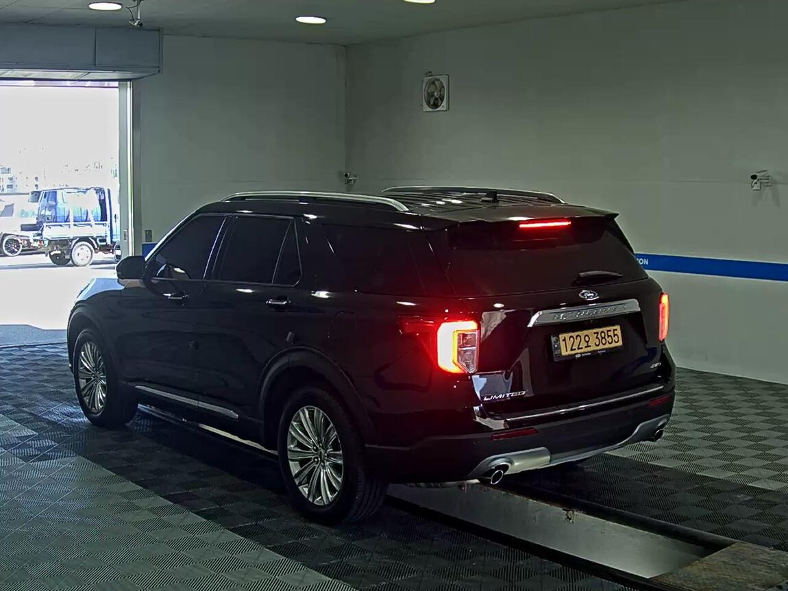 FORD EXPLORER (6TH GEN) 2.3 AWD LIMITED 2022 - zdjęcie 6