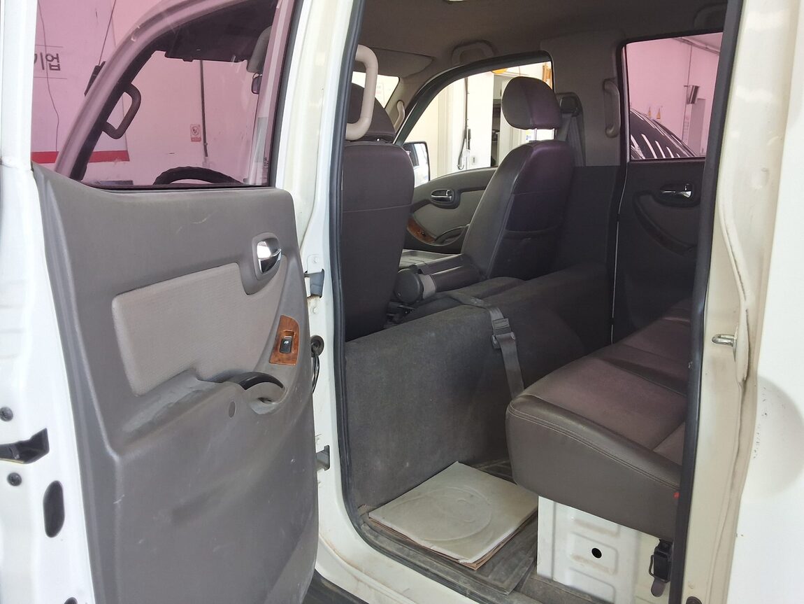 HYUNDAI PORTER II CRDi DOUBLE CAB EXTRA LONG WHEELBASE GOLD 2012 - zdjęcie 12