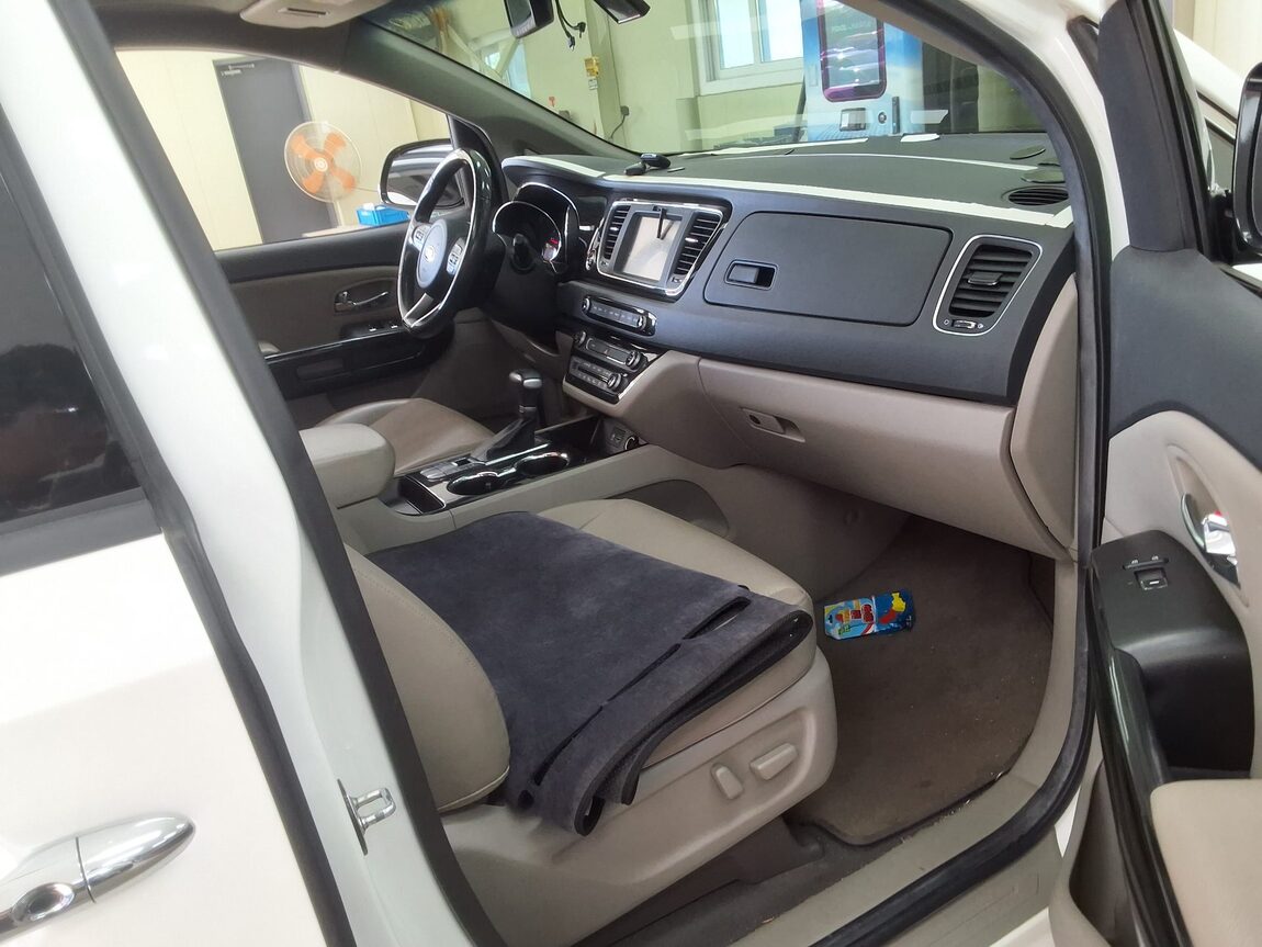 KIA THE NEW CARNIVAL 9-SEATER DIESEL PRESTIGE 2020 - zdjęcie 15