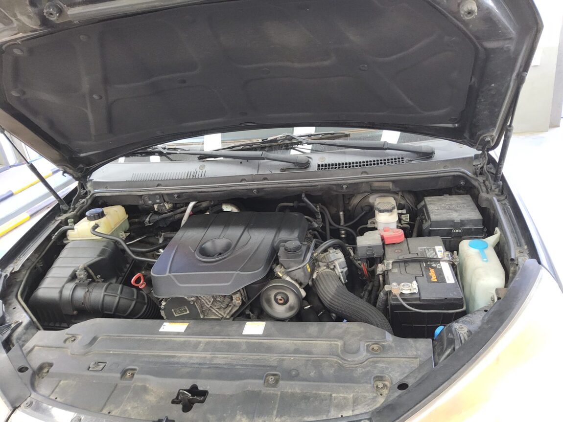 KG MOBILITY (SSANGYONG) KORANDO TOURISMO 2.0 4WD 9-SEATER EXTREME 2015 - zdjęcie 20