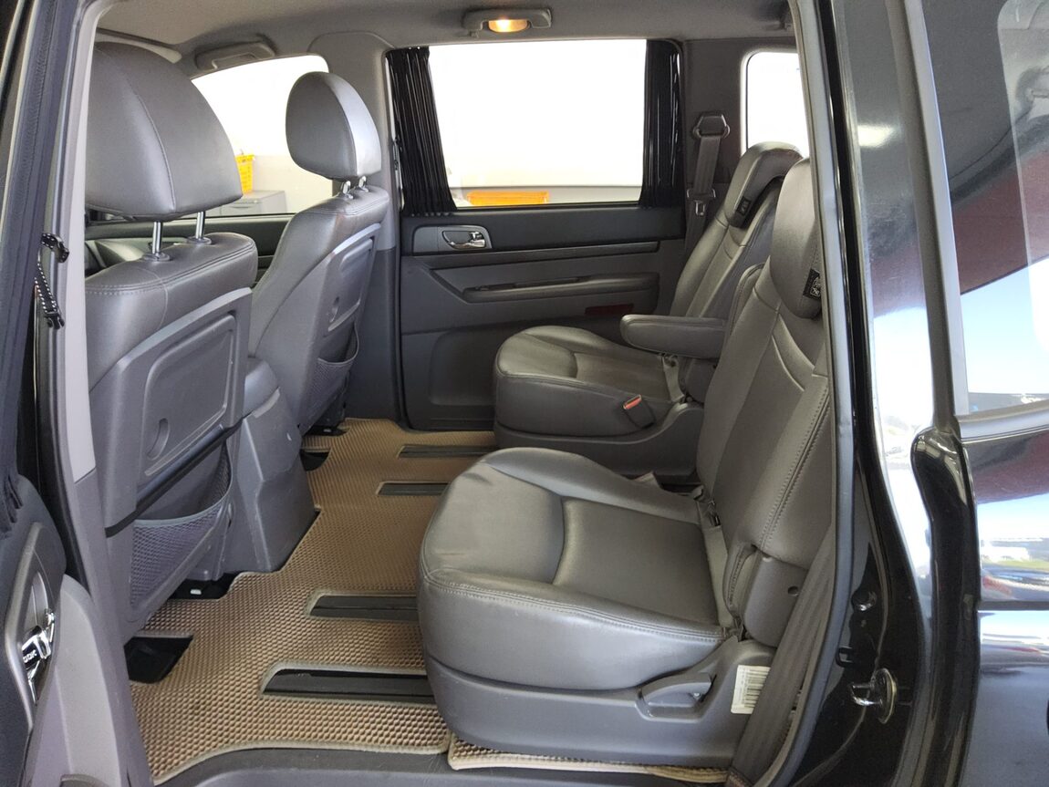 KG MOBILITY (SSANGYONG) KORANDO TOURISMO 2.0 4WD 9-SEATER EXTREME 2015 - zdjęcie 12