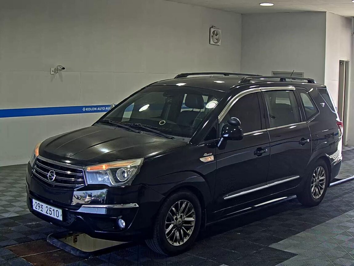 KG MOBILITY (SSANGYONG) KORANDO TOURISMO 2.0 4WD 9-SEATER EXTREME 2015 - zdjęcie 2