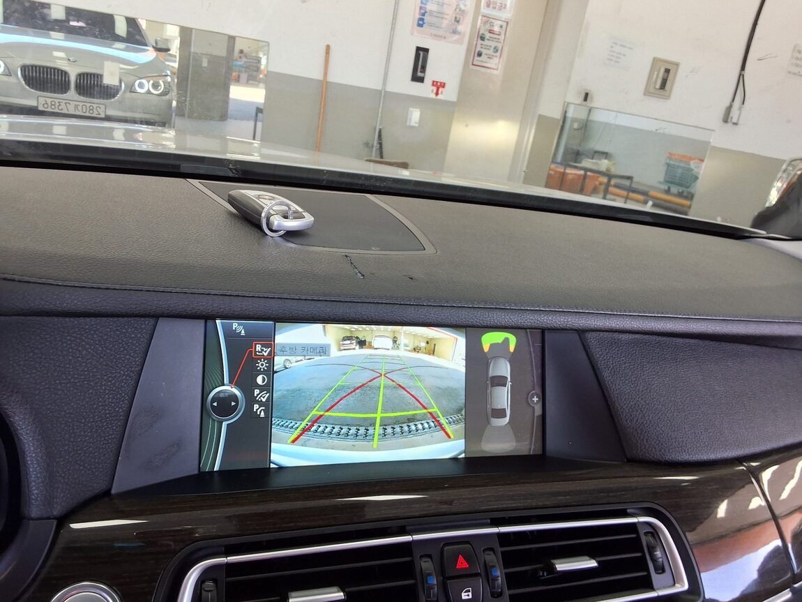 BMW 7 SERIES (5TH GEN) 740i 2012 - zdjęcie 21