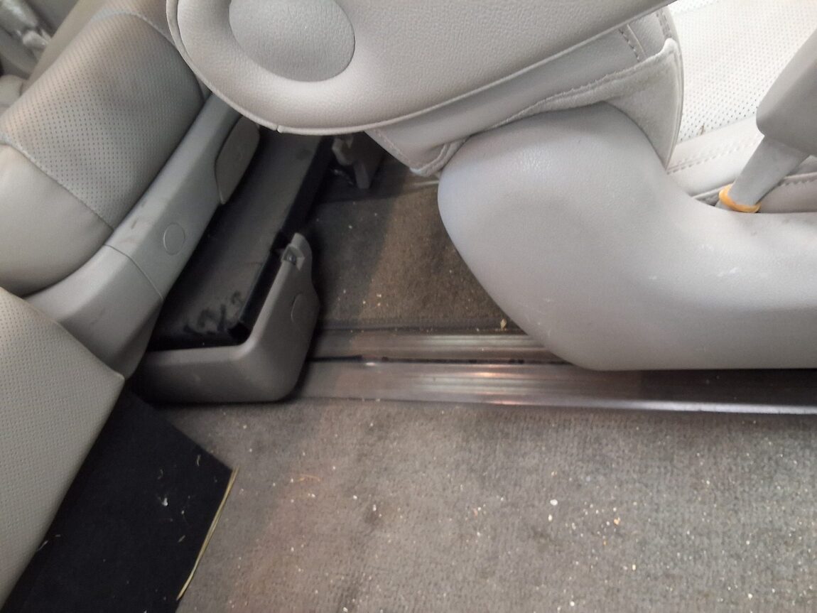 KIA ALL NEW CARNIVAL 9-SEATER DIESEL NOBLESSE 2015 - zdjęcie 27
