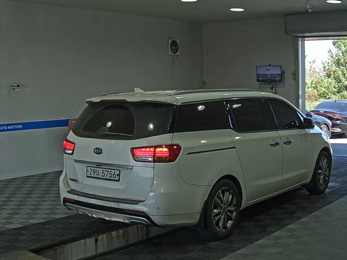 KIA ALL NEW CARNIVAL 9-SEATER DIESEL NOBLESSE 2015 - zdjęcie 5
