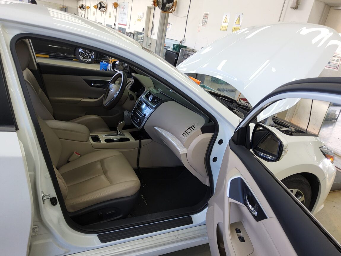 NISSAN ALTIMA (5TH GEN F/L) 2.5 SL 2017 - zdjęcie 14