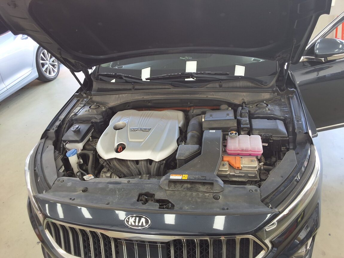 KIA K7 PREMIER HYBRID SIGNATURE 2020 - zdjęcie 18