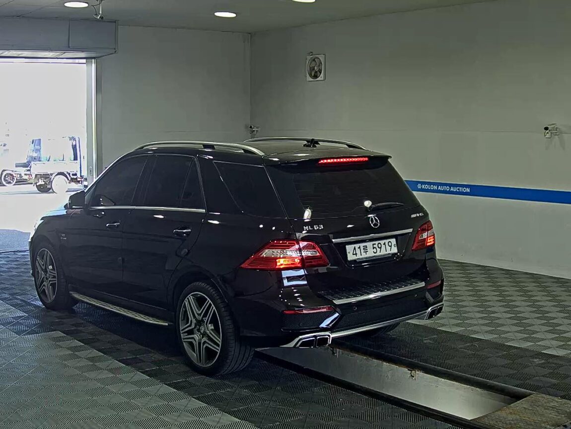 MERCEDES-BENZ M-CLASS (3RD GEN) ML63 AMG 2013 - zdjęcie 6