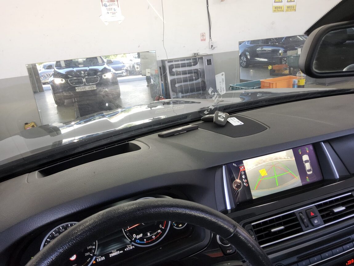 BMW 5 SERIES (6TH GEN) 520d xDRIVE 2015 - zdjęcie 17