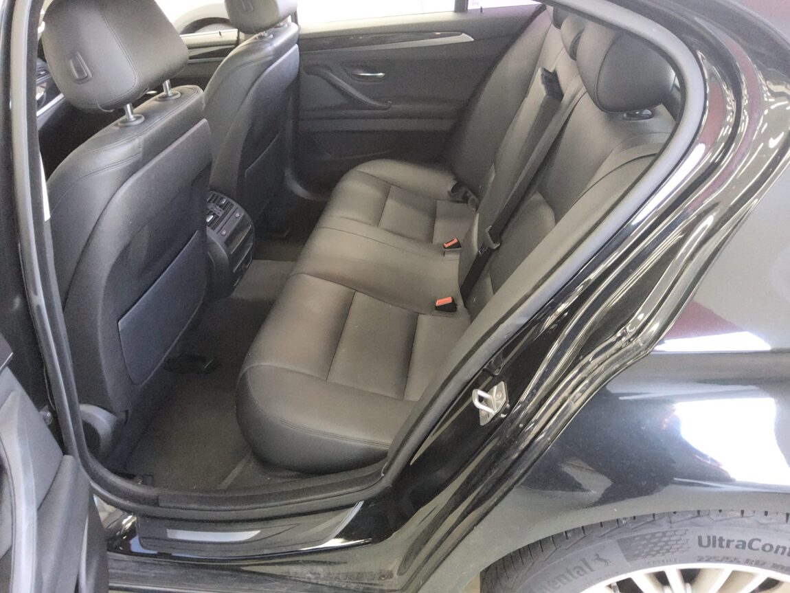 BMW 5 SERIES (6TH GEN) 520d xDRIVE 2015 - zdjęcie 12