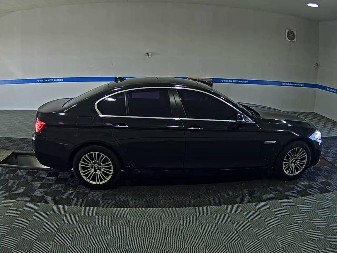 BMW 5 SERIES (6TH GEN) 520d xDRIVE 2015 - zdjęcie 4