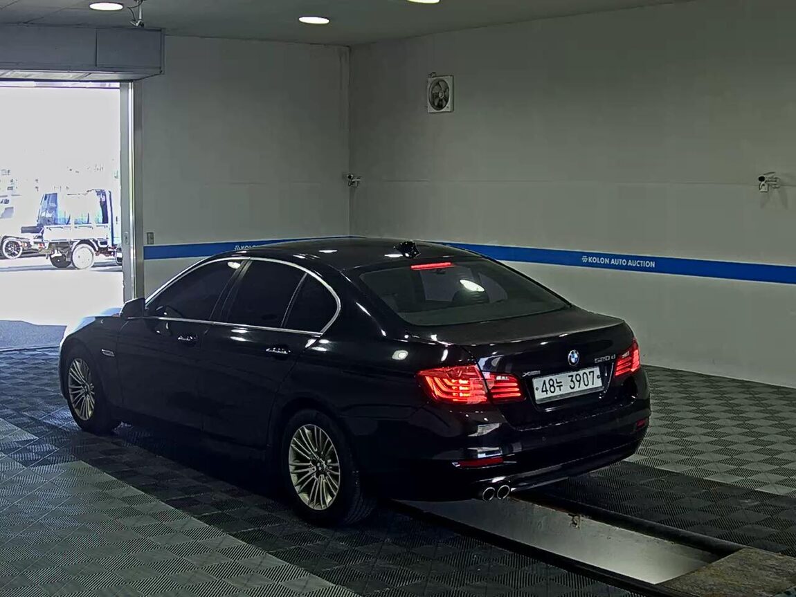 BMW 5 SERIES (6TH GEN) 520d xDRIVE 2015 - zdjęcie 6