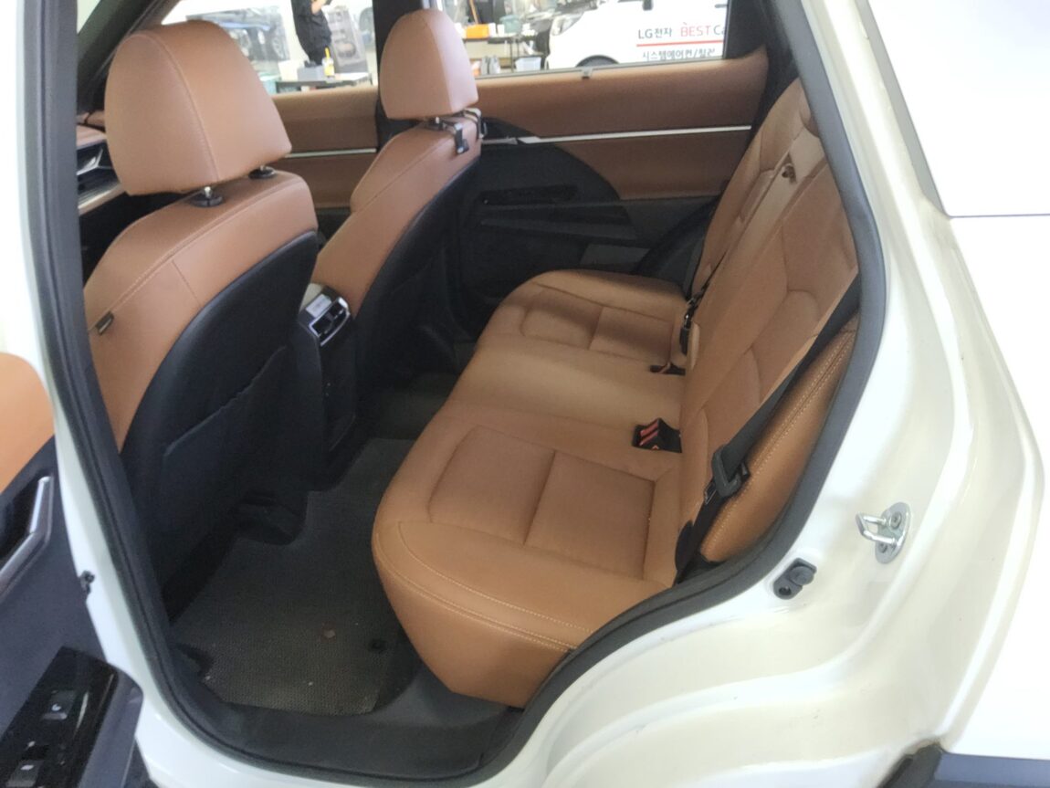 KG MOBILITY (SSANGYONG) TORRES 1.5 GDI-T 2WD T7 2023 - zdjęcie 12