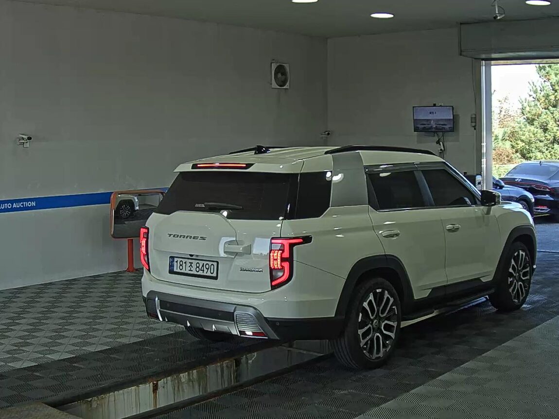 KG MOBILITY (SSANGYONG) TORRES 1.5 GDI-T 2WD T7 2023 - zdjęcie 5