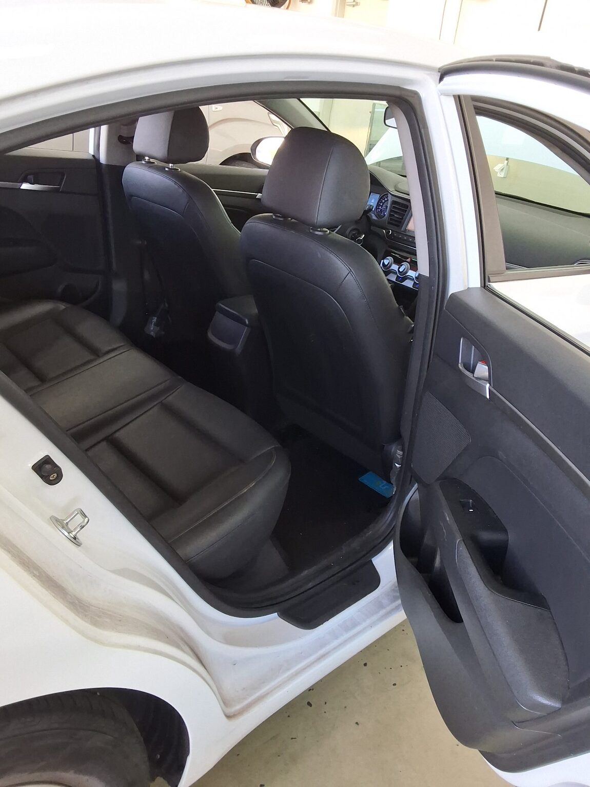HYUNDAI THE NEW AVANTE AD 1.6 LPI RENTAL CAR STYLE 2020 - zdjęcie 13