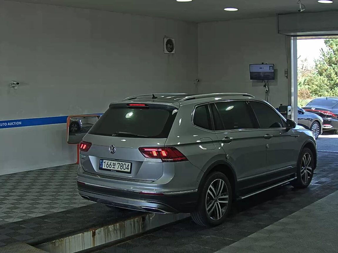 VOLKSWAGEN TIGUAN (2ND GEN) ALLSPACE 2.0 TDI PRESTIGE 2020 - zdjęcie 5