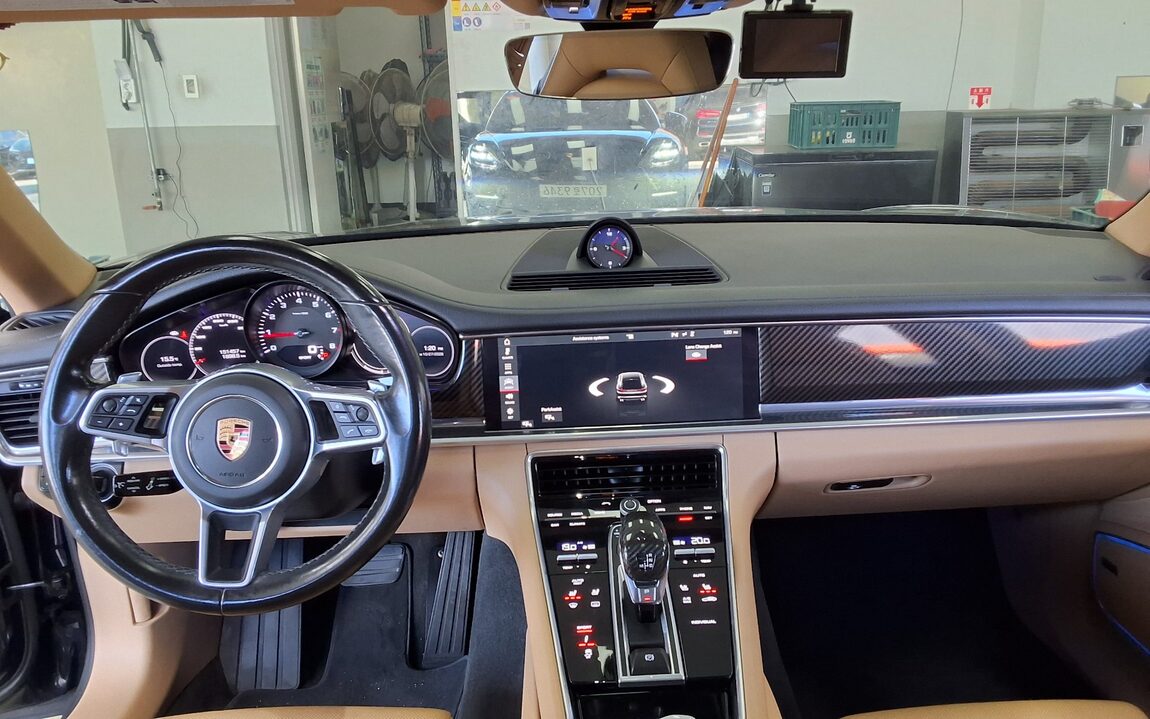 PORSCHE PANAMERA (2ND GEN) 3.0 4 2018 - zdjęcie 11