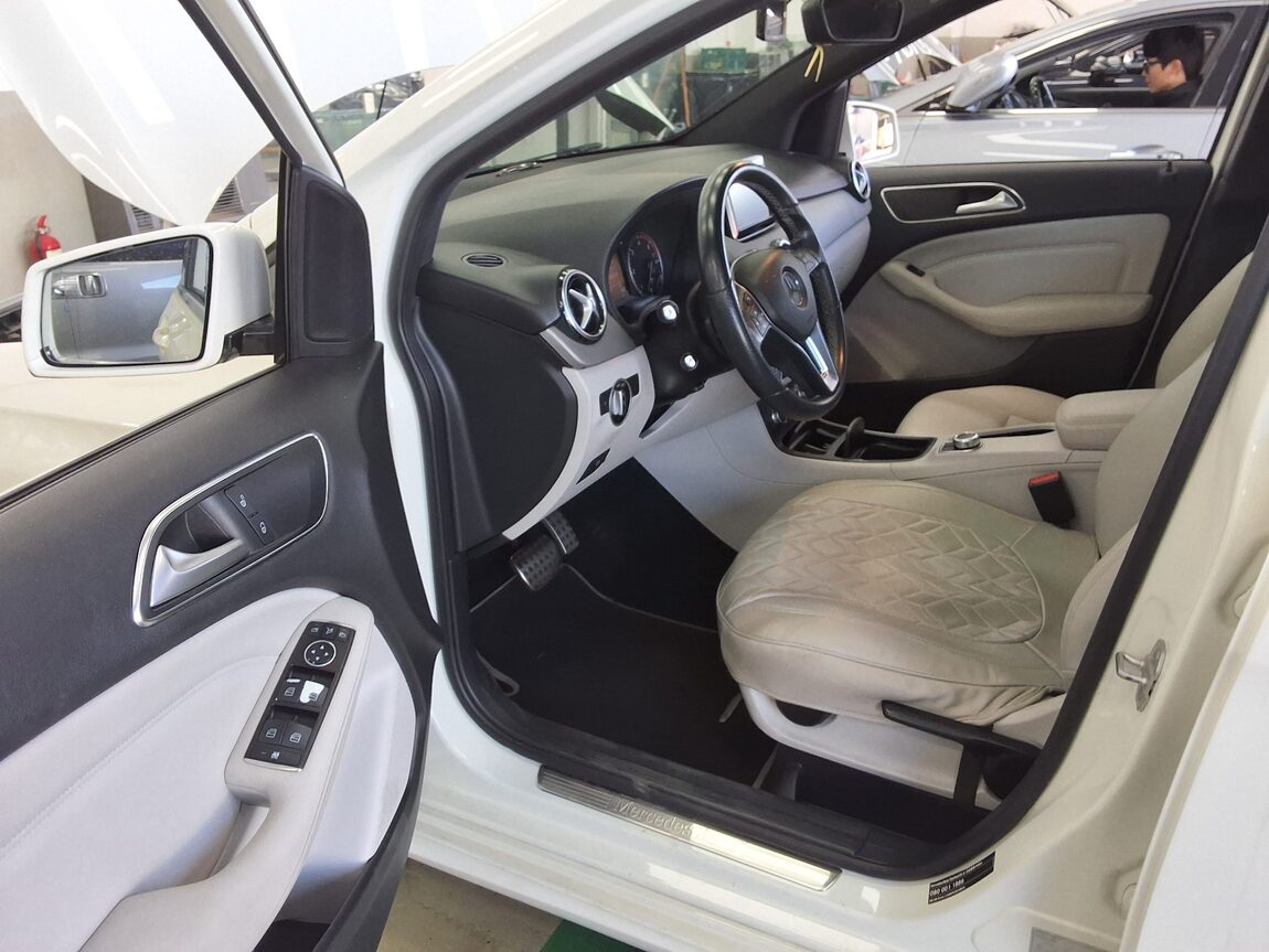 MERCEDES-BENZ B-CLASS (2ND GEN) B200 CDI BLUE EFFICIENCY SPORT PACK 2013 - zdjęcie 10