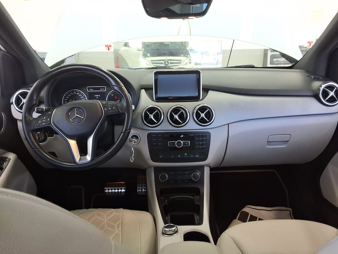 MERCEDES-BENZ B-CLASS (2ND GEN) B200 CDI BLUE EFFICIENCY SPORT PACK 2013 - zdjęcie 11