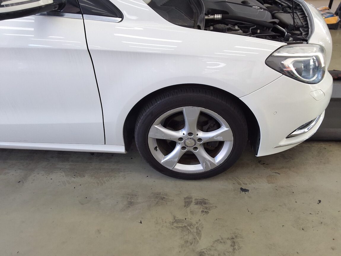 MERCEDES-BENZ B-CLASS (2ND GEN) B200 CDI BLUE EFFICIENCY SPORT PACK 2013 - zdjęcie 23