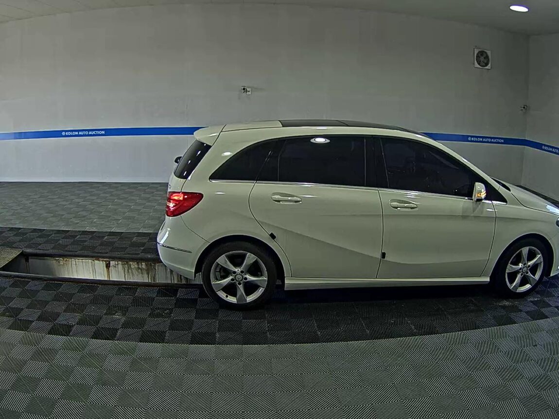 MERCEDES-BENZ B-CLASS (2ND GEN) B200 CDI BLUE EFFICIENCY SPORT PACK 2013 - zdjęcie 4