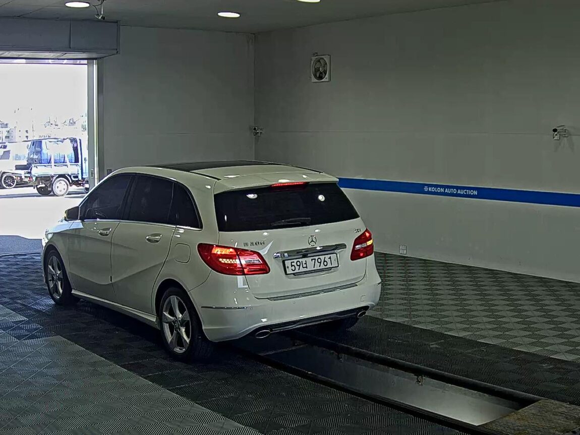 MERCEDES-BENZ B-CLASS (2ND GEN) B200 CDI BLUE EFFICIENCY SPORT PACK 2013 - zdjęcie 6