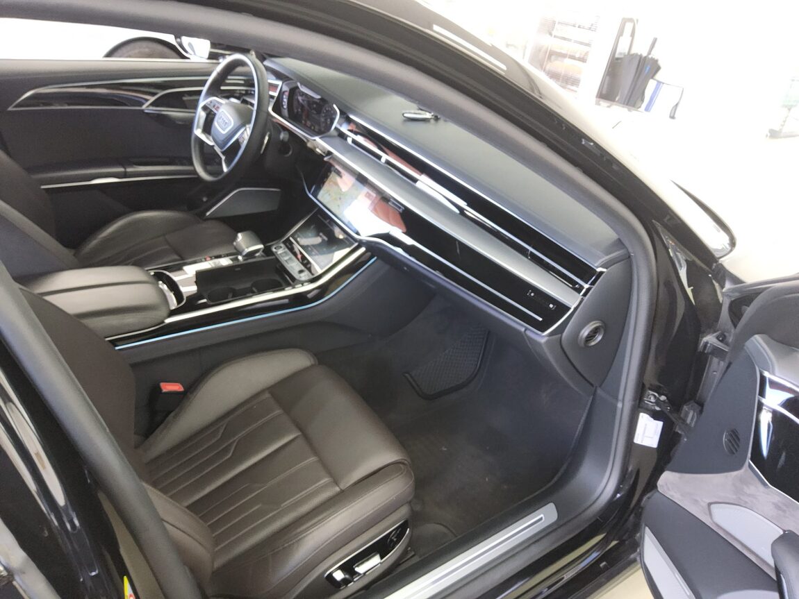 AUDI A8 (4TH GEN) L 55 TFSI QUATTRO 2021 - zdjęcie 14