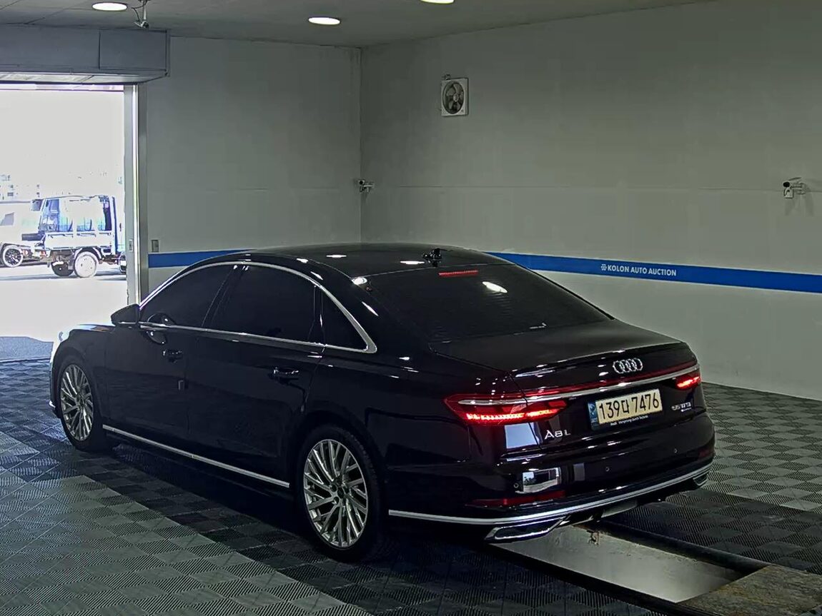 AUDI A8 (4TH GEN) L 55 TFSI QUATTRO 2021 - zdjęcie 6