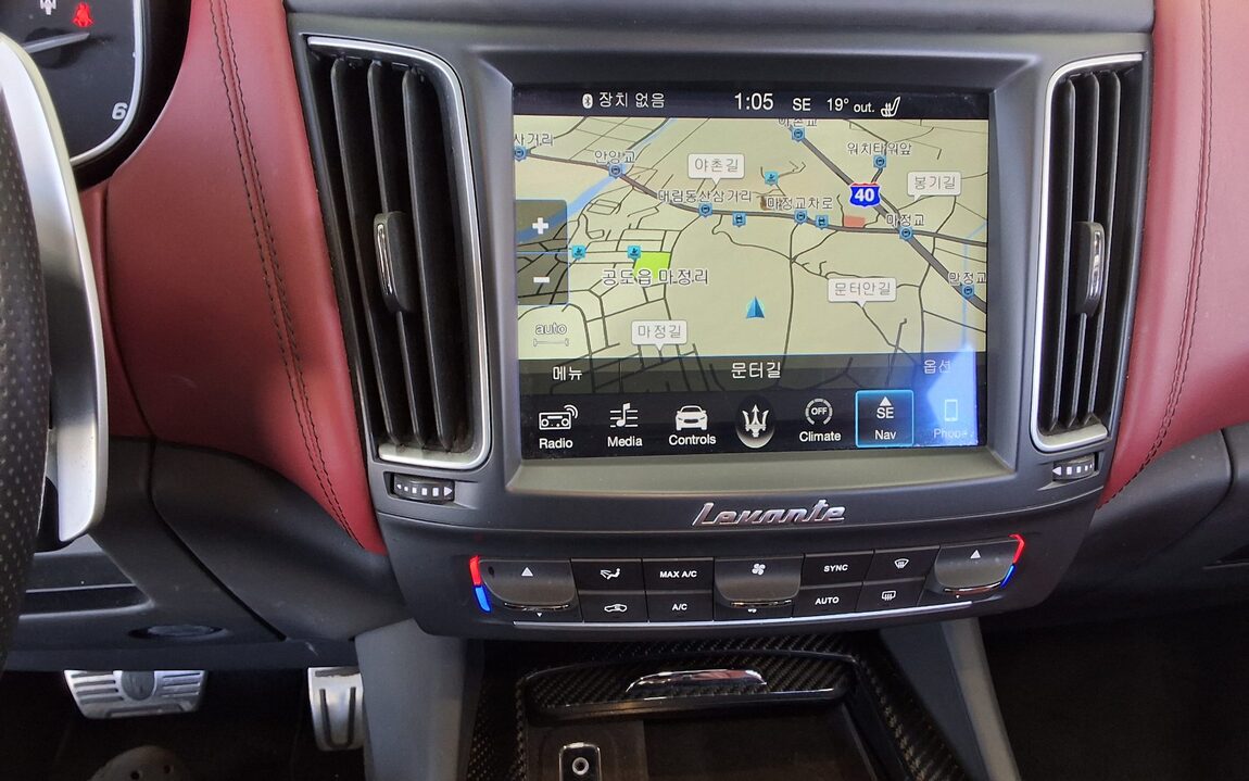 MASERATI LEVANTE 3.0 DIESEL 2018 - zdjęcie 18