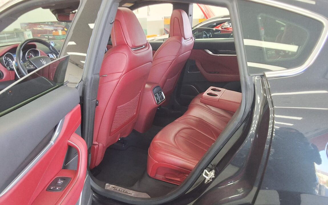 MASERATI LEVANTE 3.0 DIESEL 2018 - zdjęcie 12