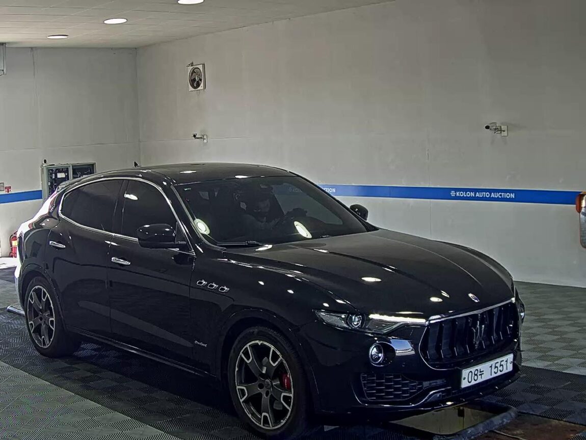 MASERATI LEVANTE 3.0 DIESEL 2018 - zdjęcie 3