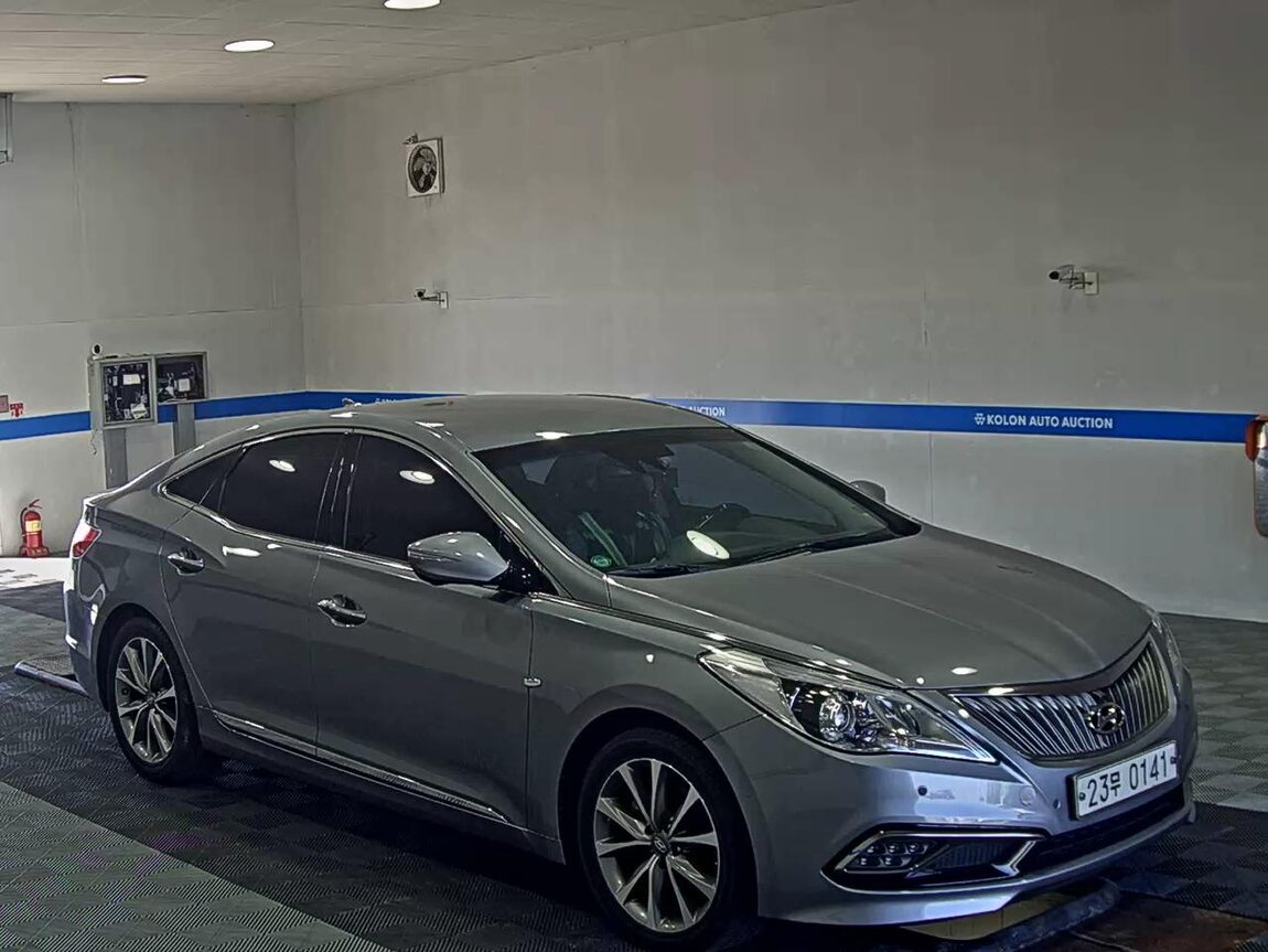 HYUNDAI GRANDEUR HG HG 300 EXCLUSIVE 2016 - zdjęcie 3