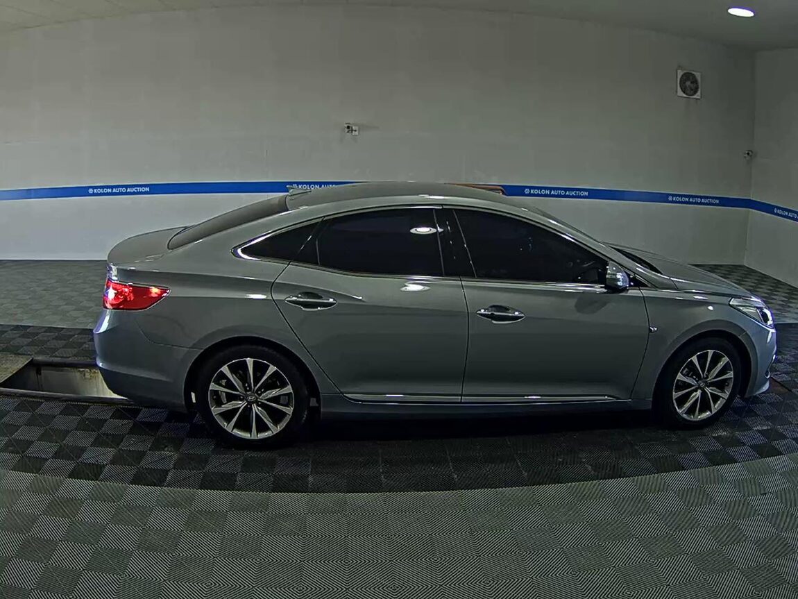 HYUNDAI GRANDEUR HG HG 300 EXCLUSIVE 2016 - zdjęcie 4