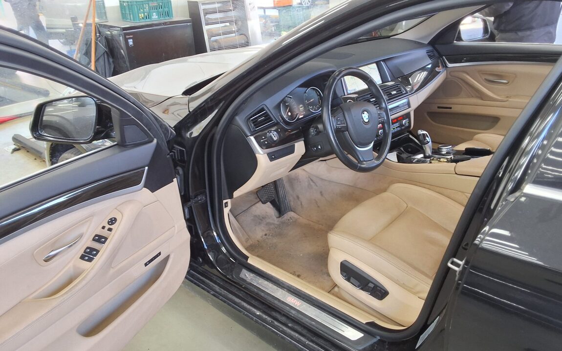 BMW 5 SERIES (6TH GEN) 520d xDRIVE LUXURY LINE PLUS 2016 - zdjęcie 10