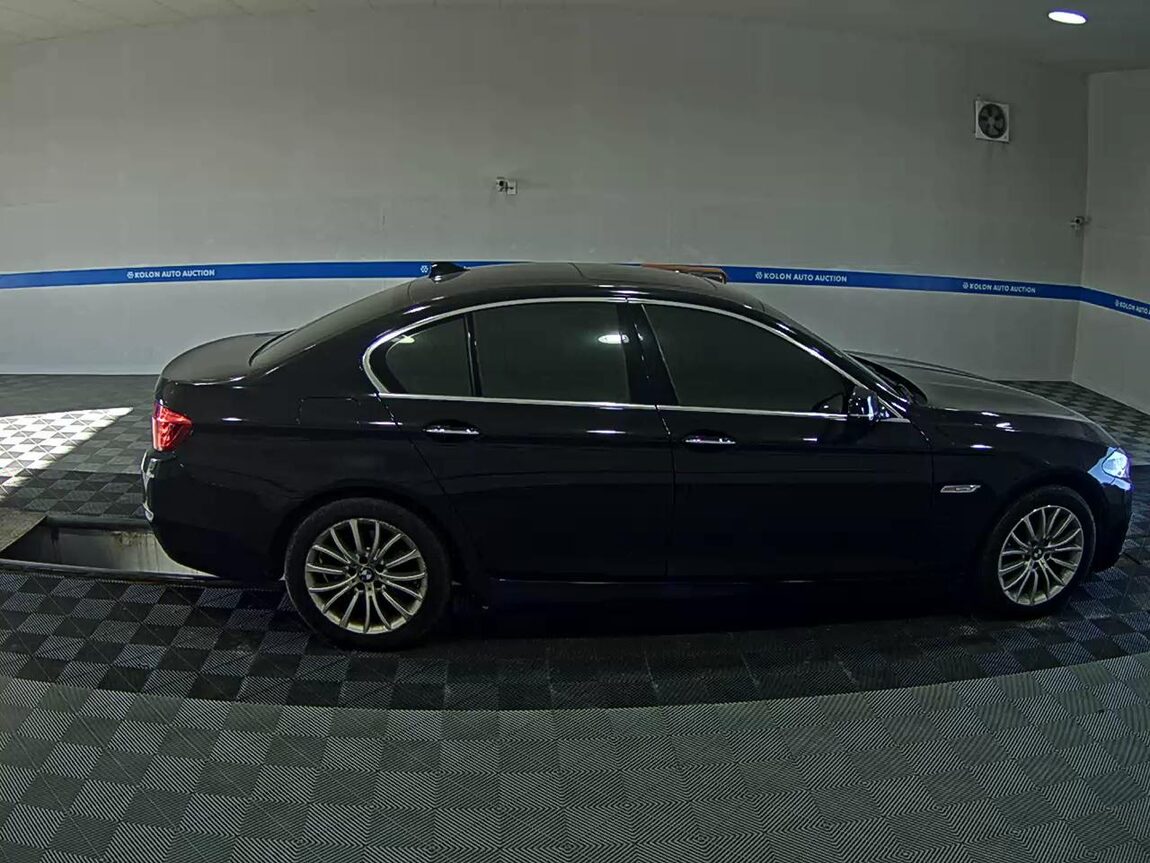 BMW 5 SERIES (6TH GEN) 520d xDRIVE LUXURY LINE PLUS 2016 - zdjęcie 4