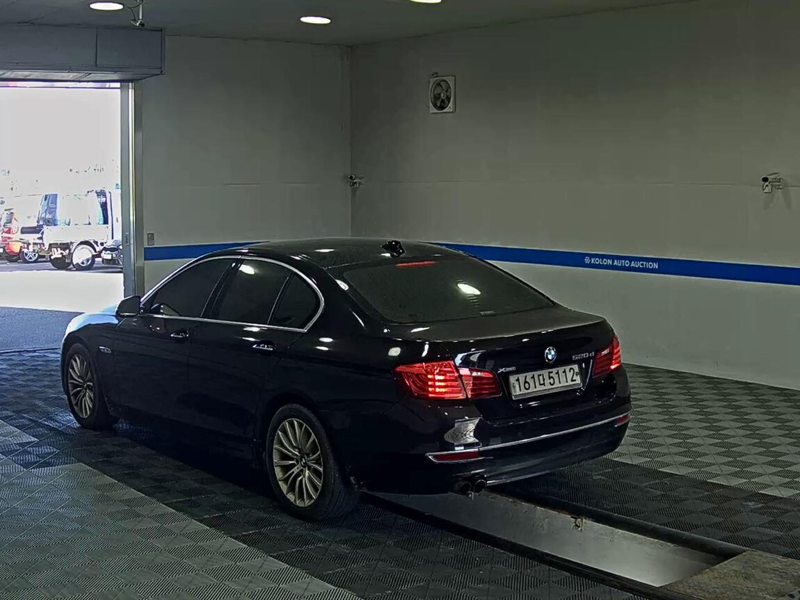 BMW 5 SERIES (6TH GEN) 520d xDRIVE LUXURY LINE PLUS 2016 - zdjęcie 6