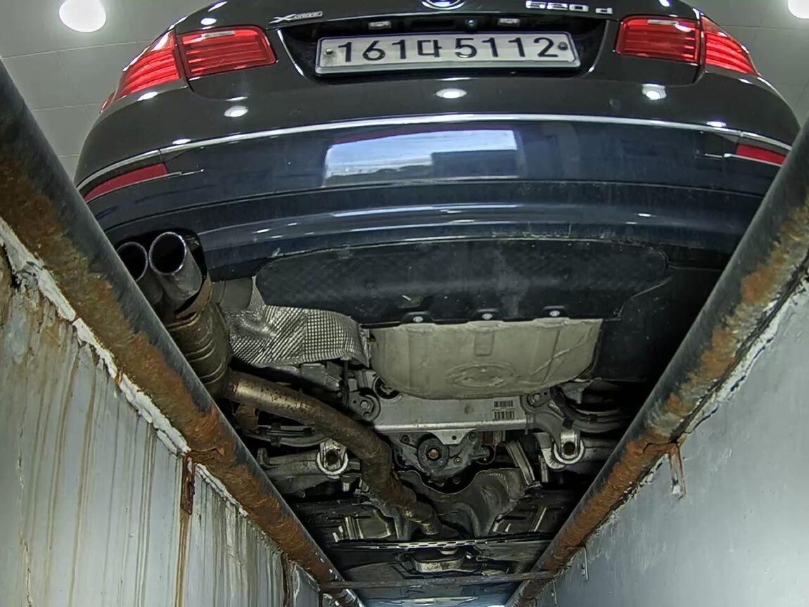 BMW 5 SERIES (6TH GEN) 520d xDRIVE LUXURY LINE PLUS 2016 - zdjęcie 8