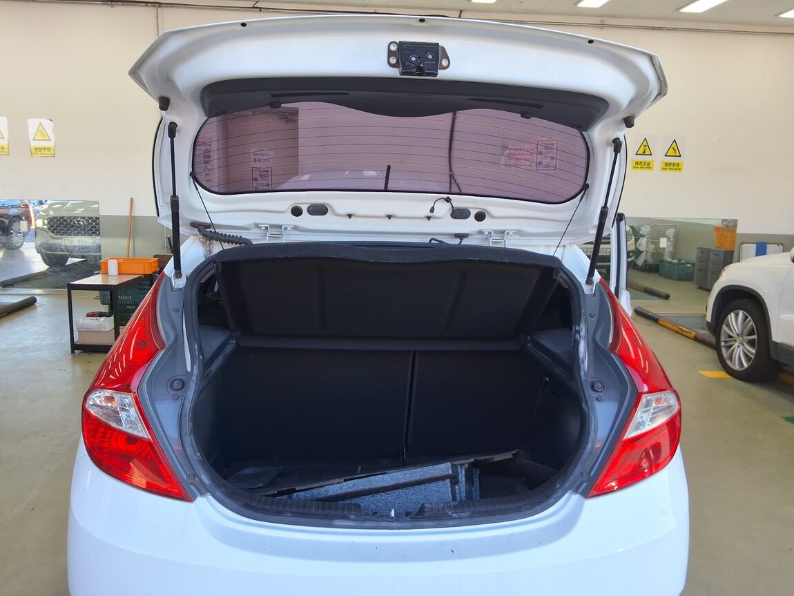 HYUNDAI NEW ACCENT WIT 1.6 VGT MODERN 2017 - zdjęcie 15