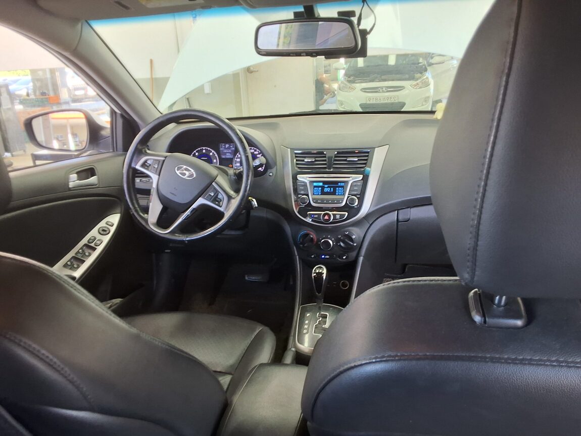 HYUNDAI NEW ACCENT WIT 1.6 VGT MODERN 2017 - zdjęcie 11