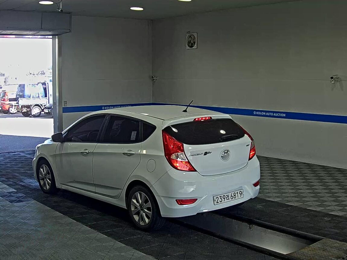HYUNDAI NEW ACCENT WIT 1.6 VGT MODERN 2017 - zdjęcie 6