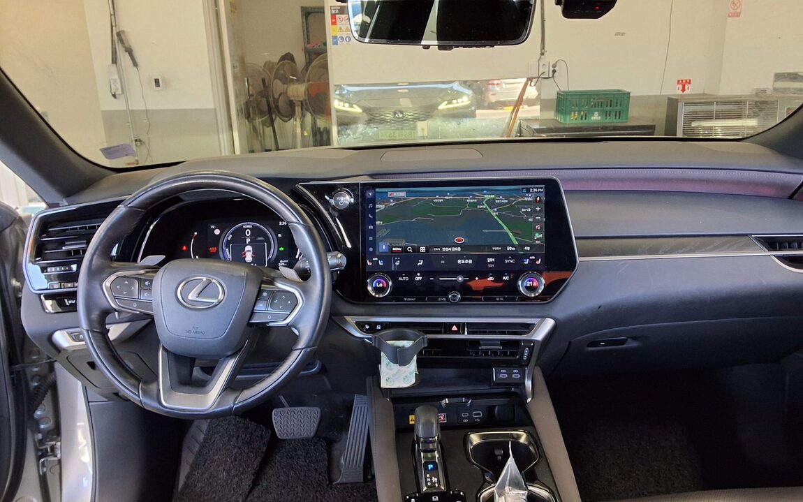 LEXUS RX (5TH GEN) 350h LUXURY 2024 - zdjęcie 11