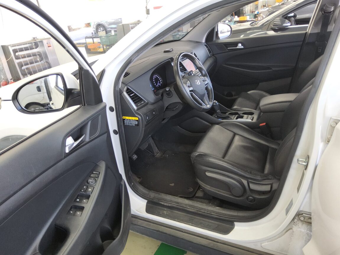 HYUNDAI ALL NEW TUCSON DIESEL 1.7 2WD MODERN 2017 - zdjęcie 16