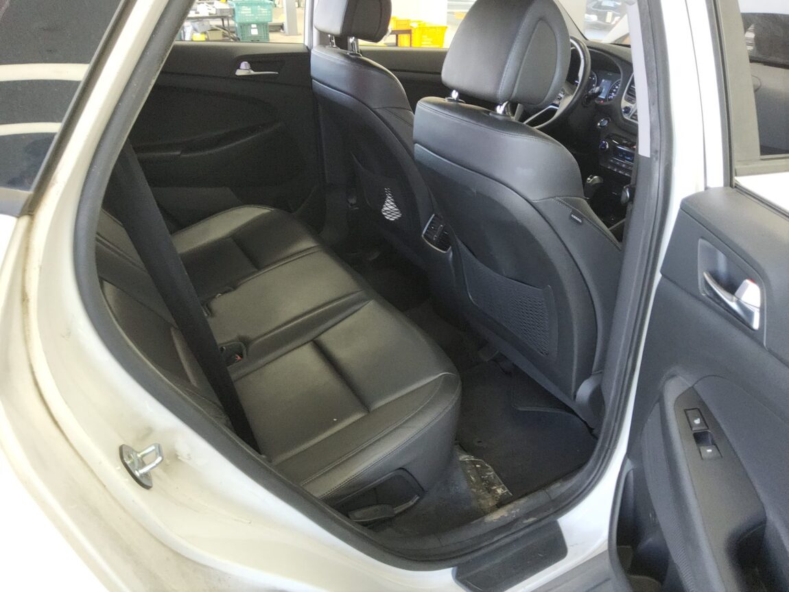 HYUNDAI ALL NEW TUCSON DIESEL 1.7 2WD MODERN 2017 - zdjęcie 4