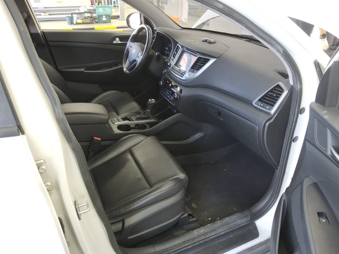 HYUNDAI ALL NEW TUCSON DIESEL 1.7 2WD MODERN 2017 - zdjęcie 13