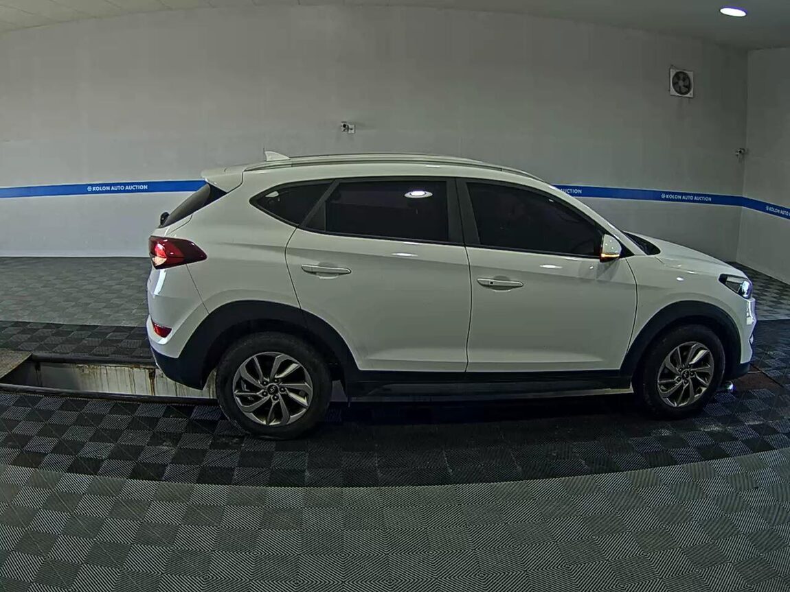 HYUNDAI ALL NEW TUCSON DIESEL 1.7 2WD MODERN 2017 - zdjęcie 22