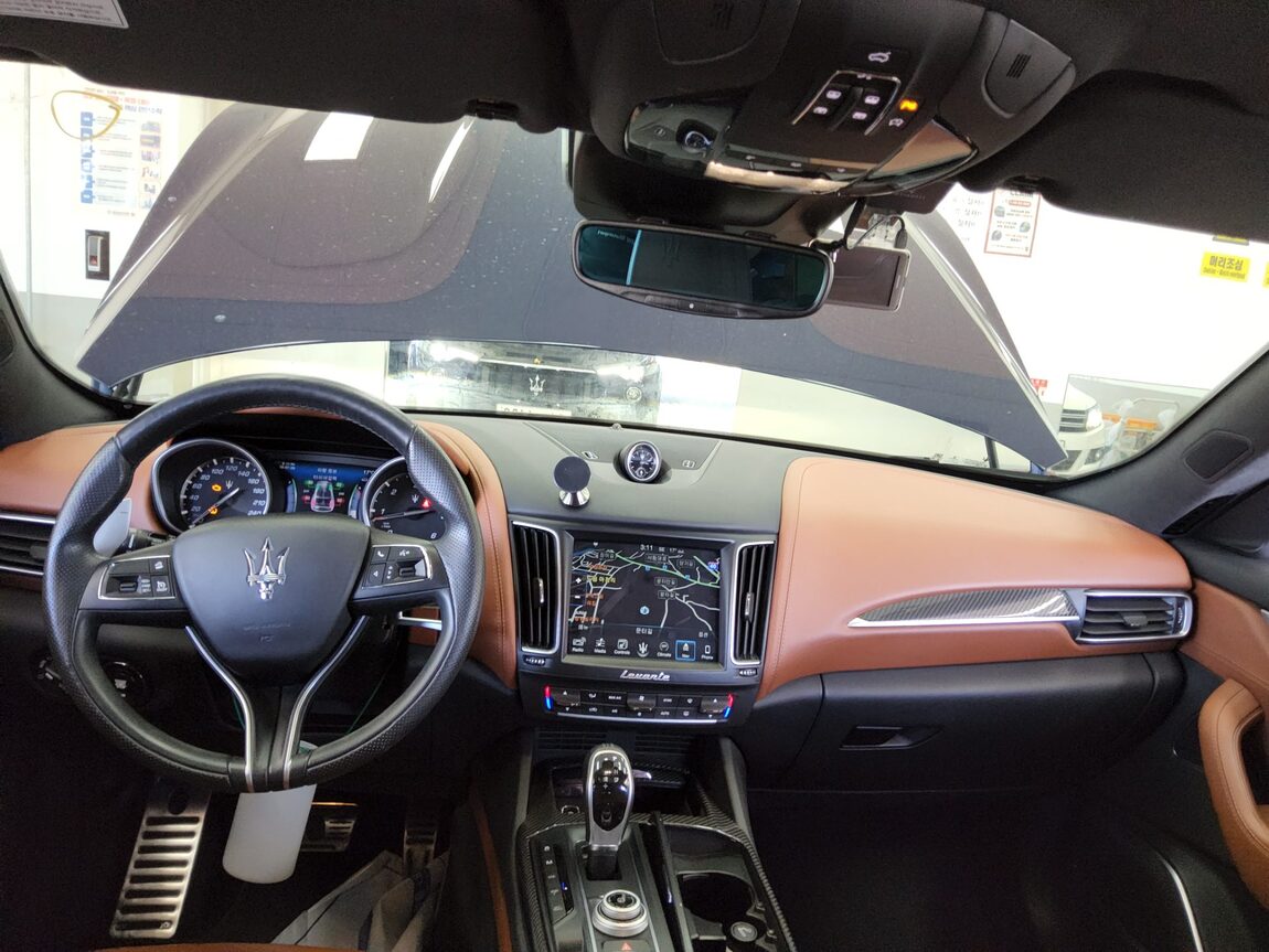 MASERATI LEVANTE 3.0 DIESEL 2017 - zdjęcie 11