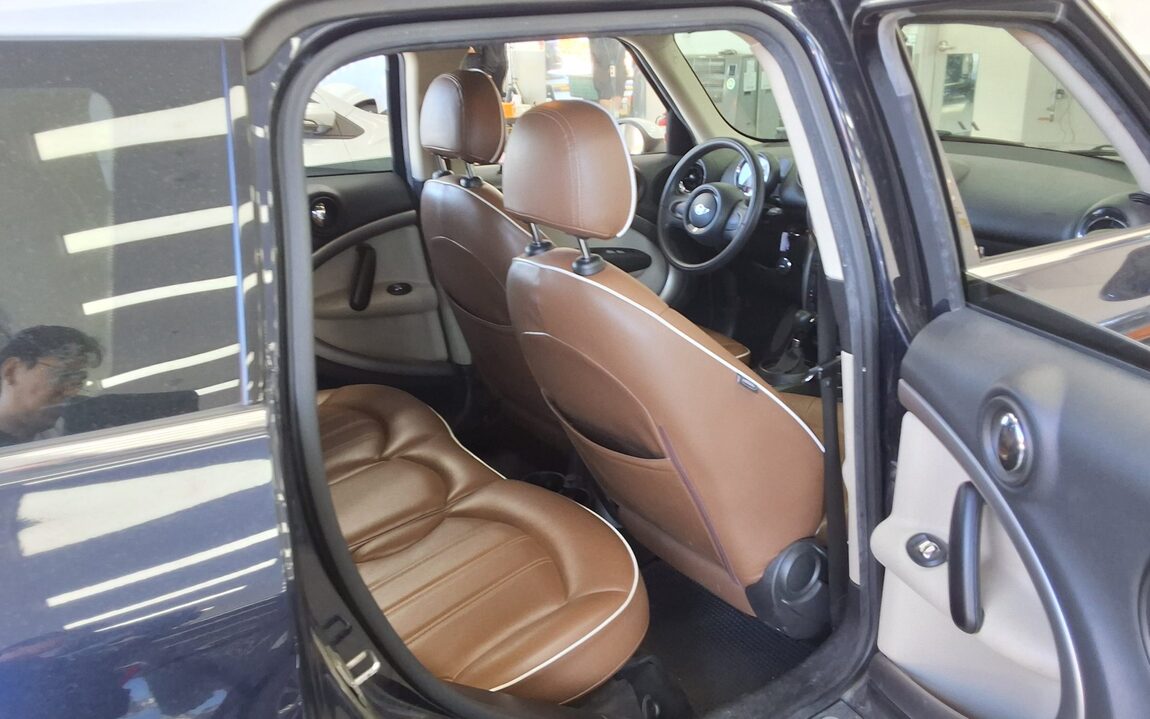 MINI COUNTRYMAN 2.0 D 2014 - zdjęcie 13